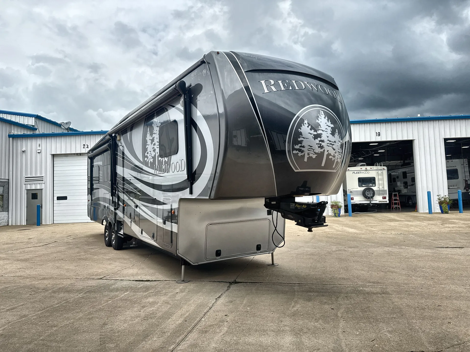 2016 CrossRoads Redwood 36RL