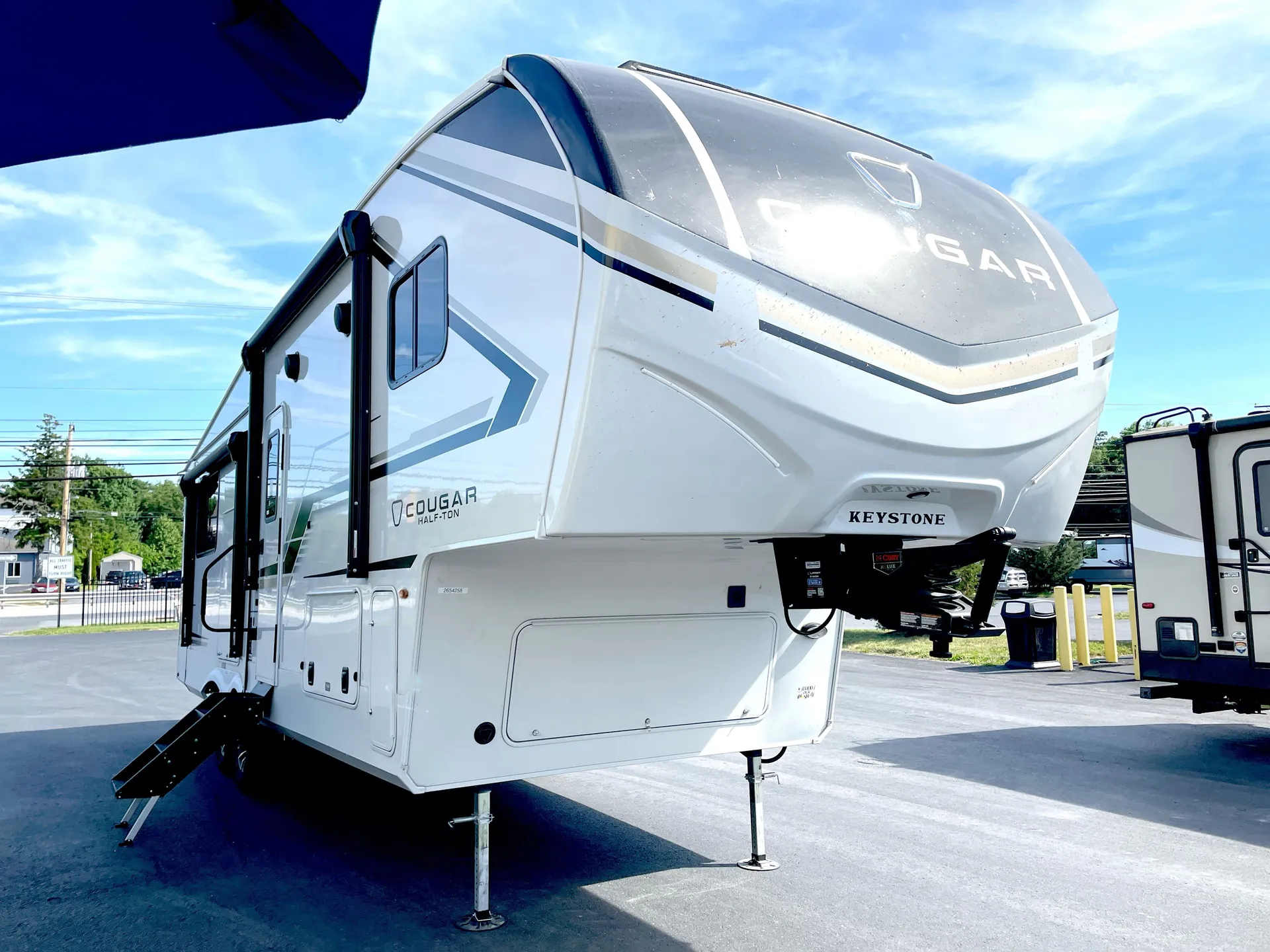 2027 Keystone Cougar Half-Ton 26RKE - Photo 2