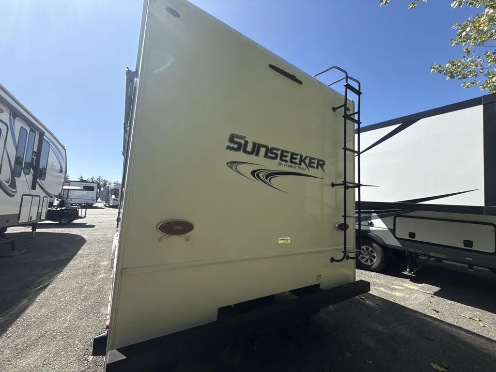 2019 Forest River Sunseeker 2440DS, Photos photo 7