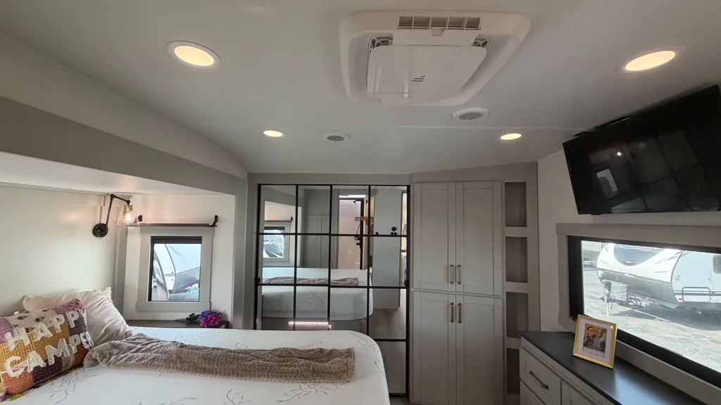 2025 Brinkley Model Z 3400, Photos photo 24