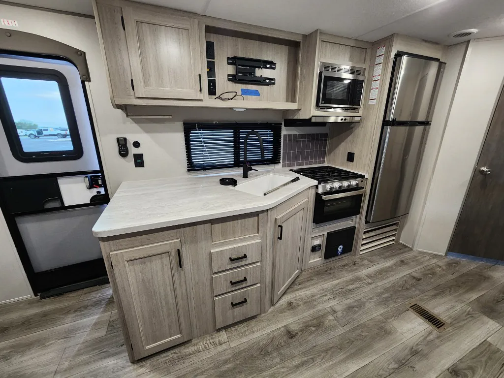 2025 Coachmen Catalina Legacy Edition 243RBS, Photos photo 21