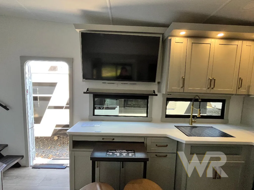 2026 Brinkley Model Z 2810, Photos photo 8