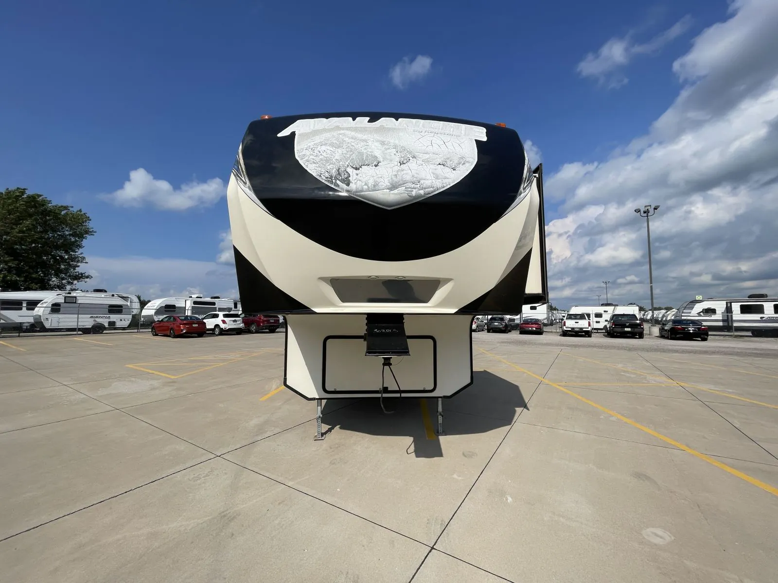 2015 Keystone Avalanche 361TG - Photo 3