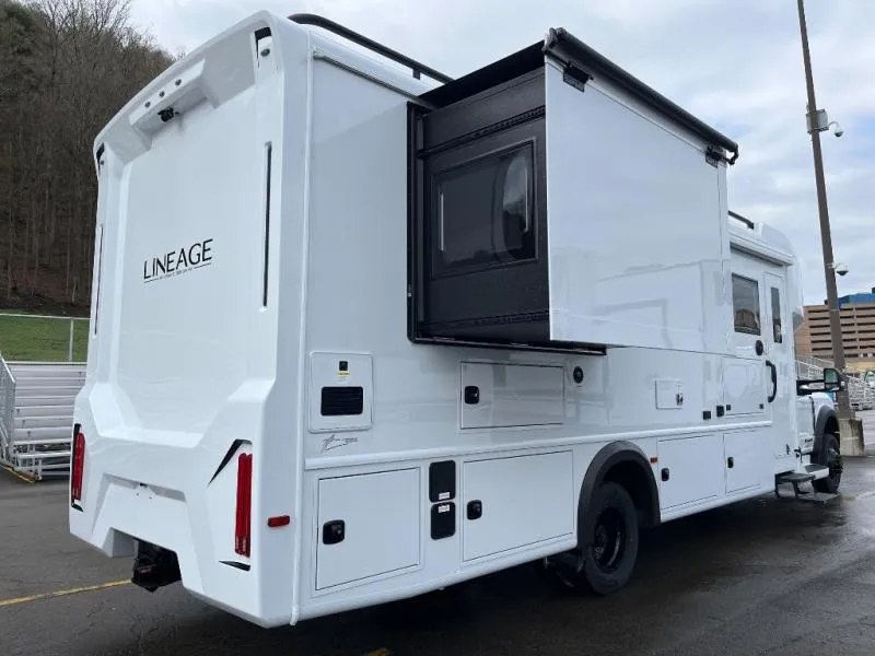 2026 Grand Design Lineage Series F 31ZW - Photo 4