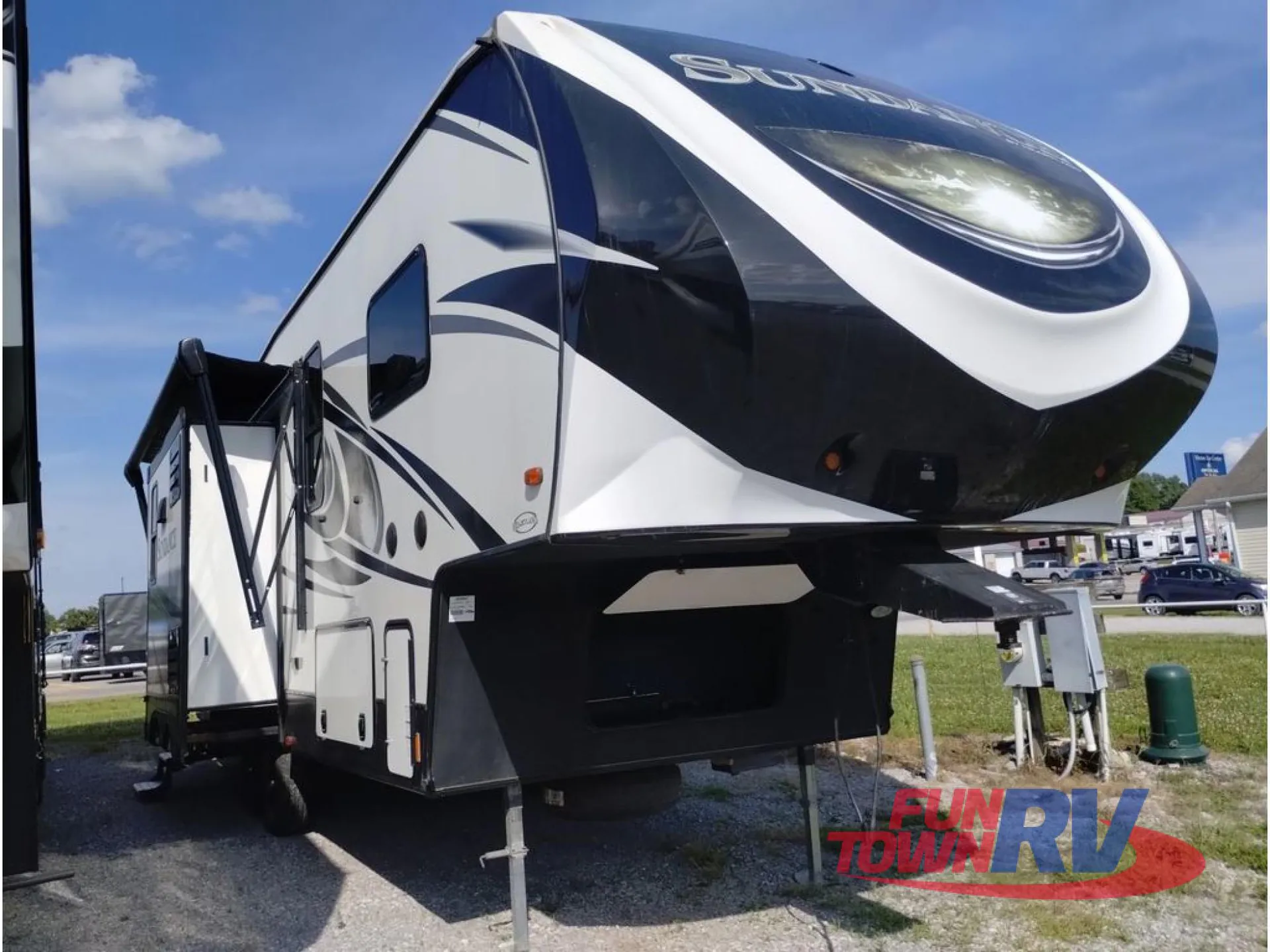 2018 Heartland Sundance XLT 269 TS - Photo 2