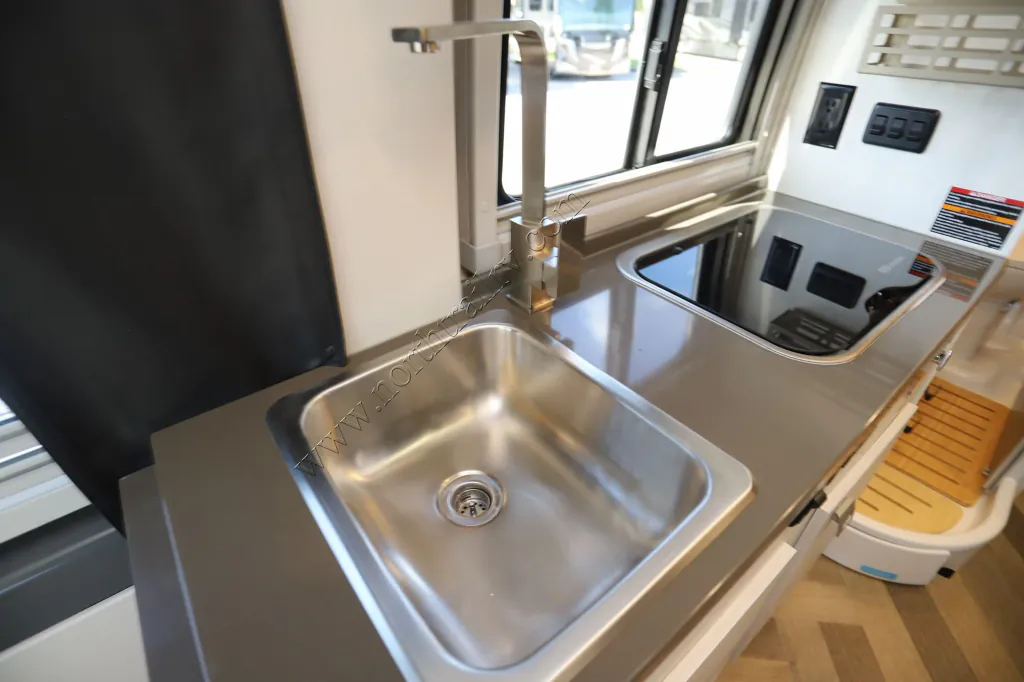 2027 Winnebago Travato 59G, Photos photo 9