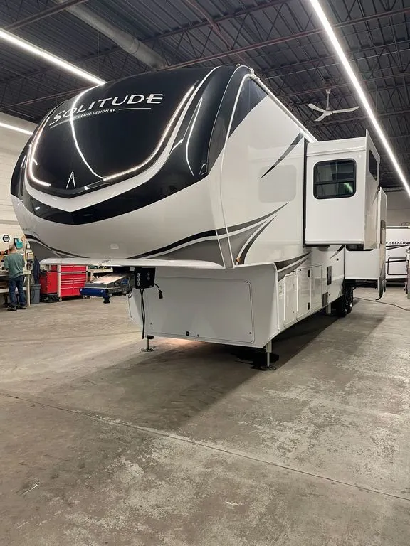 2026 Grand Design Solitude 417KB - Photo 4