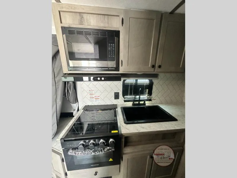 2026 Sunset Park RV Sun Lite 18TX - Photo 2