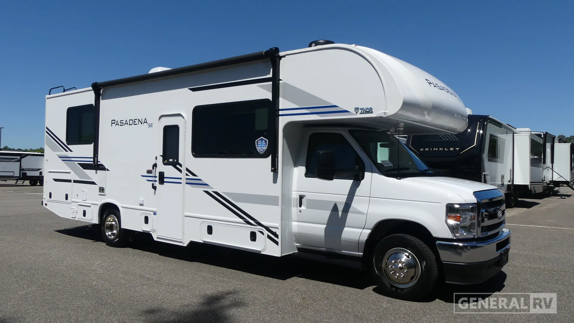 2026 Thor Motor Coach Pasadena SE SE28 - Photo 2