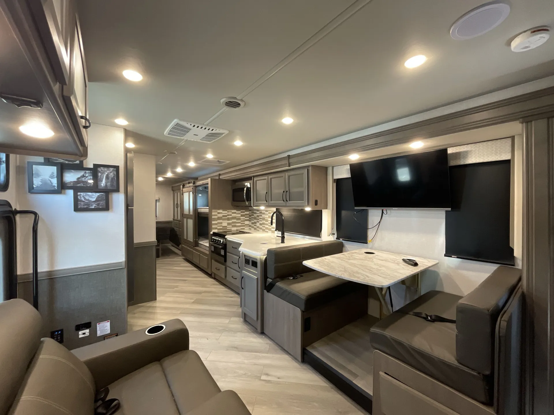 2024 Fleetwood Flex 34J — living area main