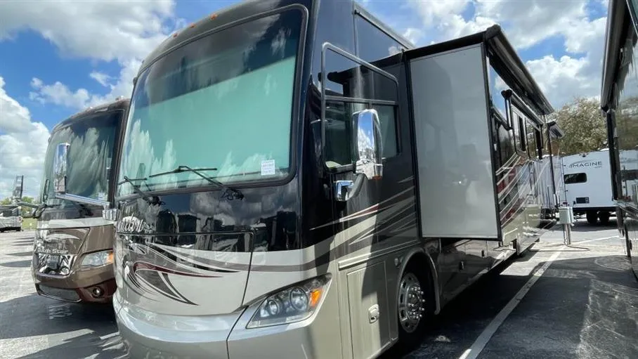 2013 Tiffin Phaeton 40 QTH - Photo 3