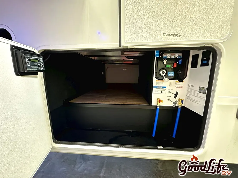 2026 Brinkley Model Z 3600, Photos photo 9