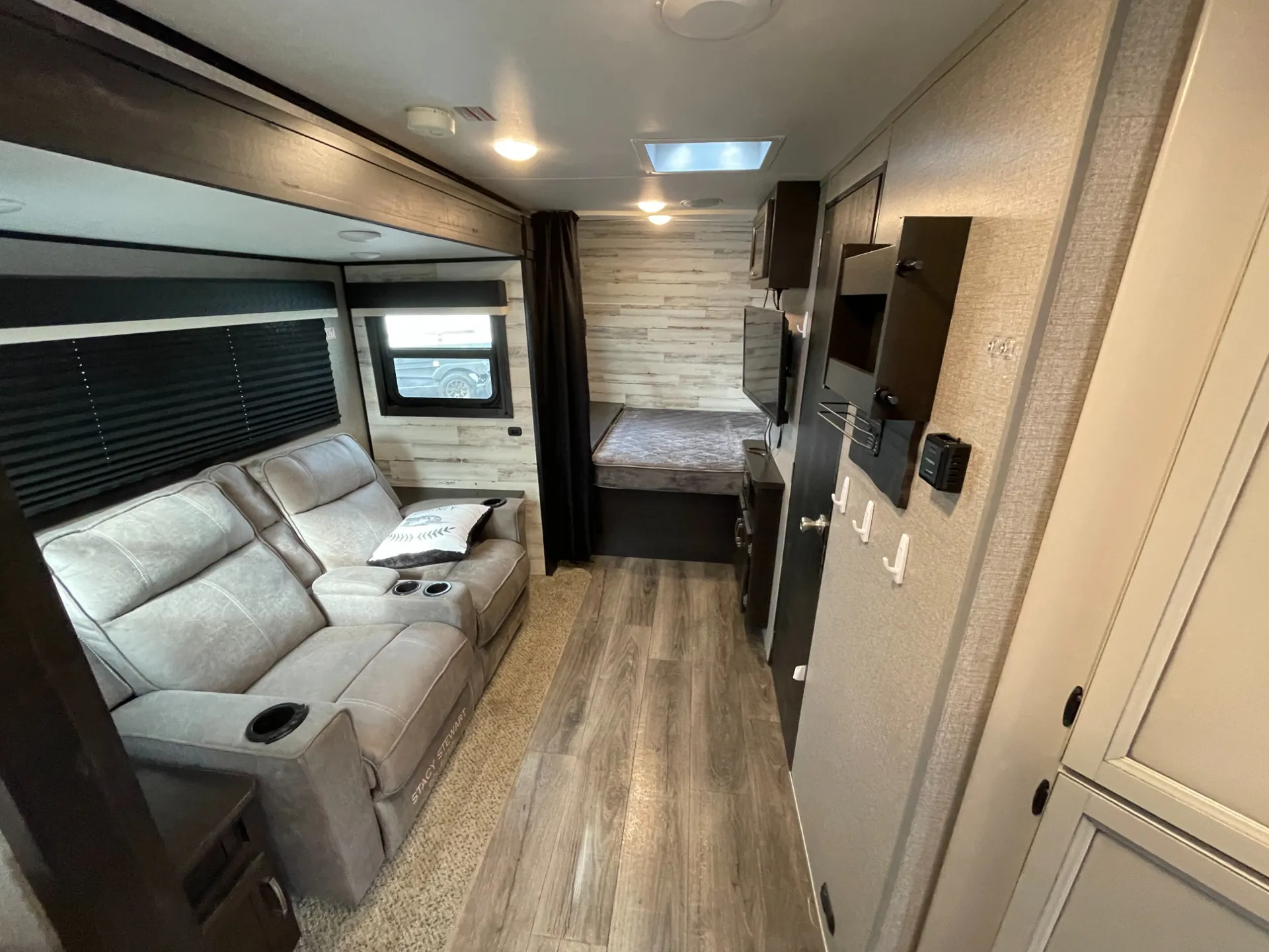2021 Jayco Jay Feather 16RK - Photo 2