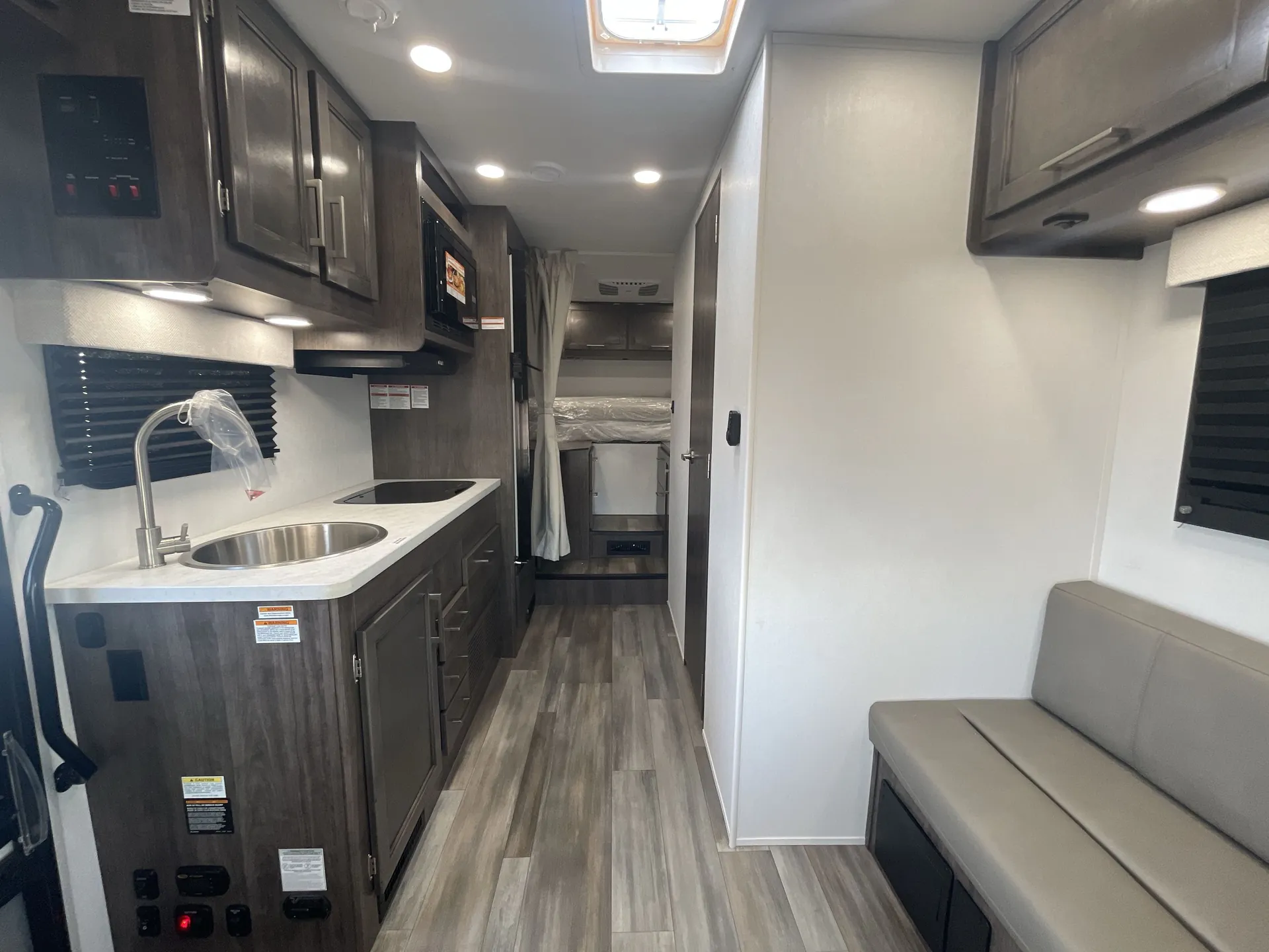 2026 Jayco Redhawk Se 22T - Photo 3
