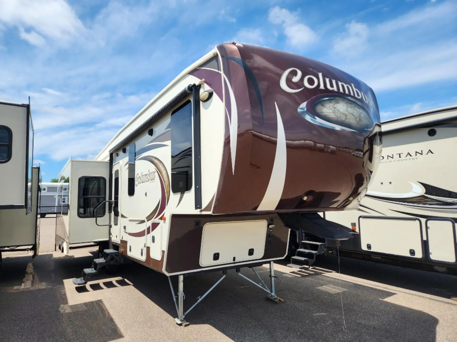 2014 Palomino Columbus 320RS - Photo 2