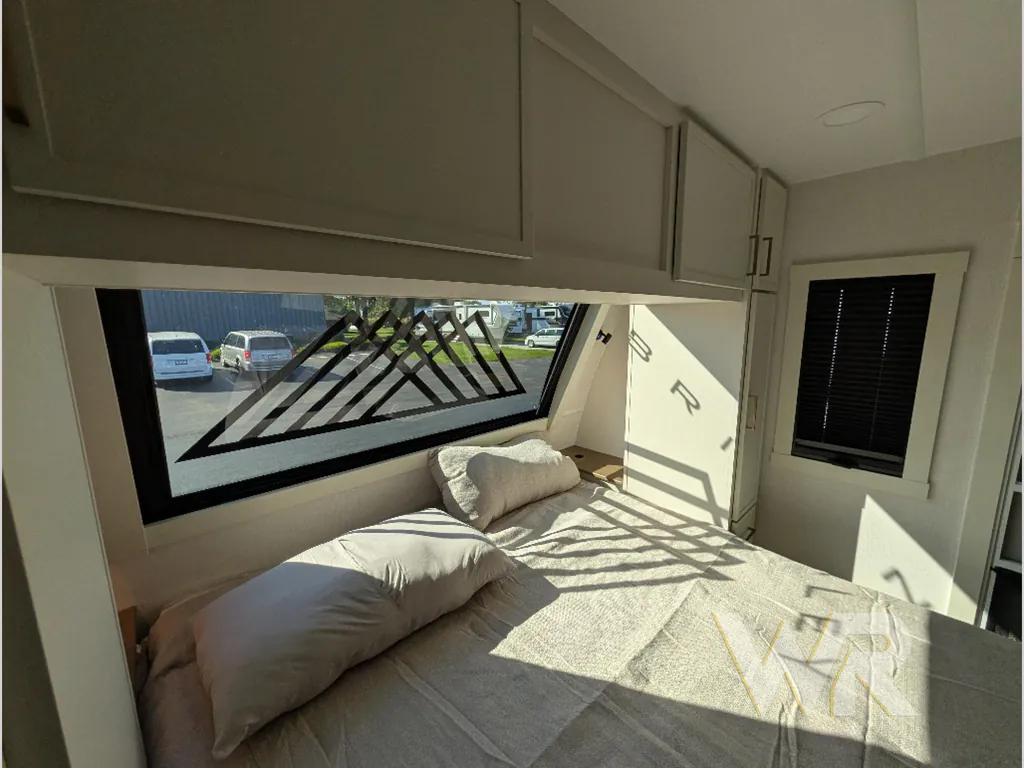 2027 Brinkley Model I 290, Photos photo 41