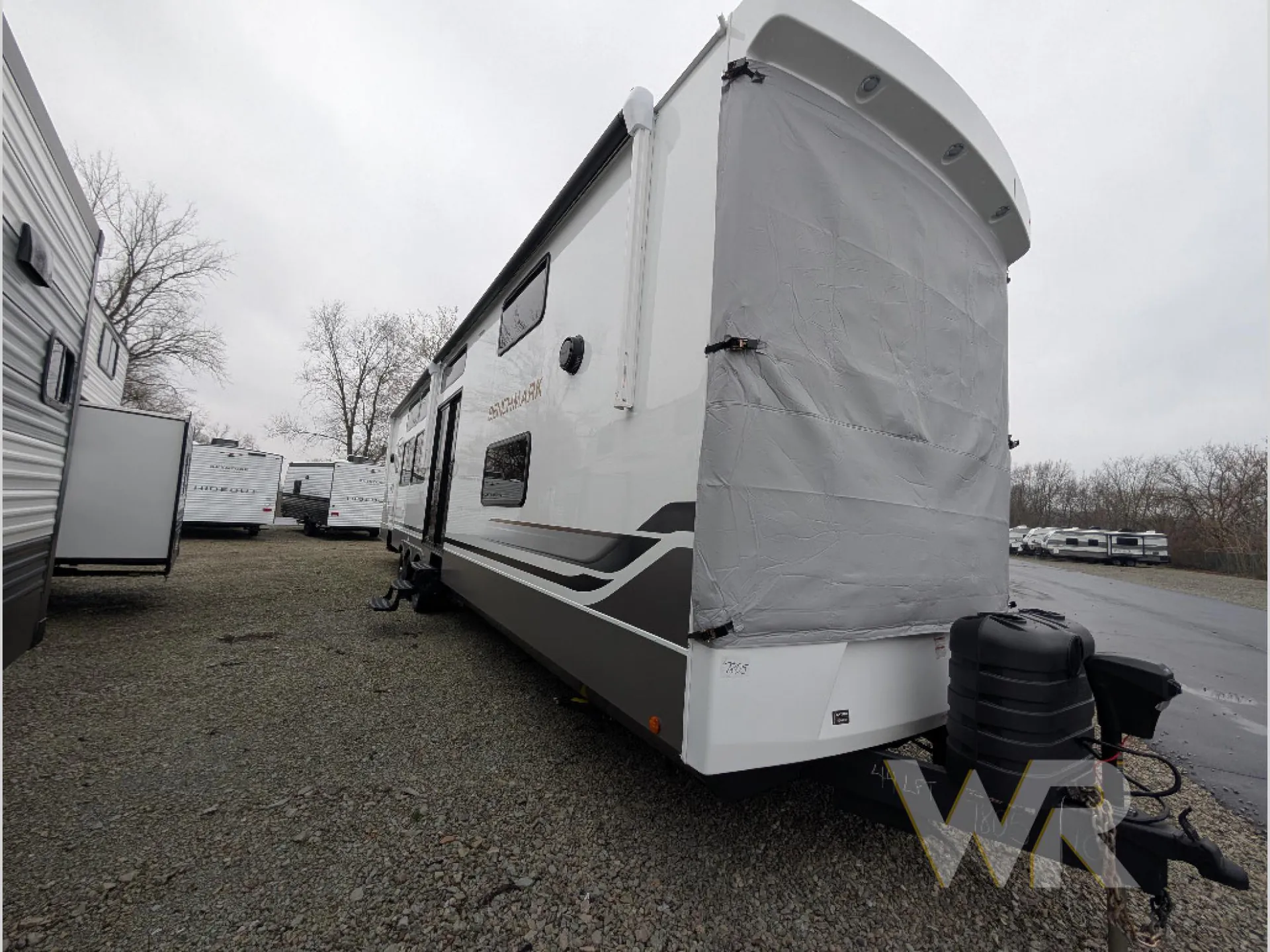 2026 Alliance RV Benchmark 44LFT - Photo 2