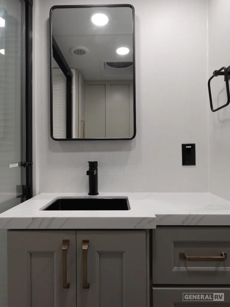 2025 Brinkley Model G 3250, Photos photo 16