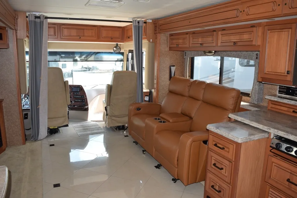 2014 Forest River Berkshire 390 FL, Photos photo 10
