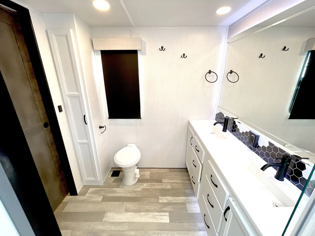 2023 Forest River Cedar Creek 371FL, Photos photo 24