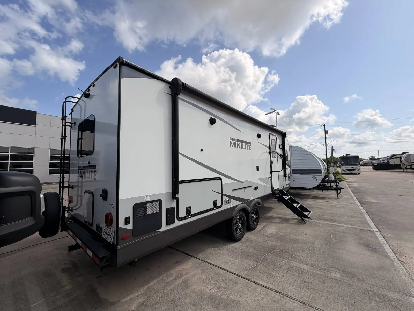 2023 Forest River Rockwood Mini Lite 2506S - Photo 4