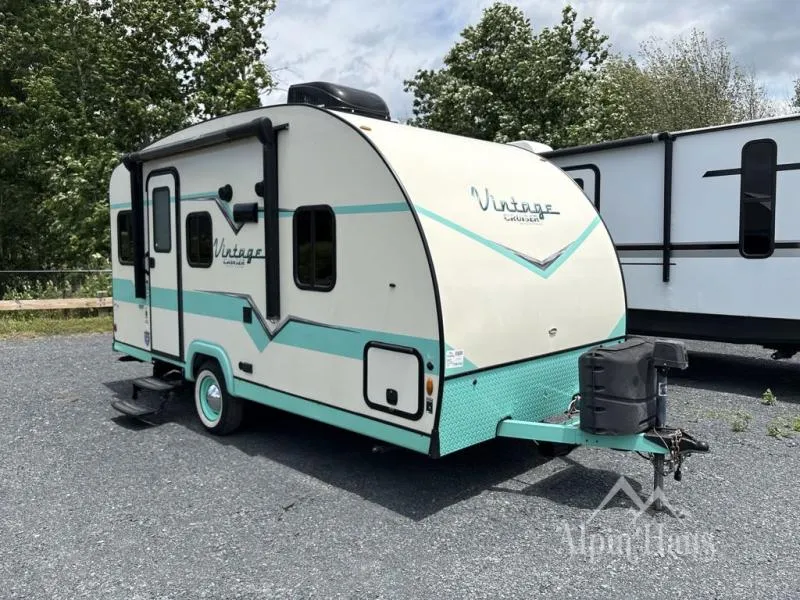2020 Gulf Stream Vintage Cruiser 17RWD - Photo 2