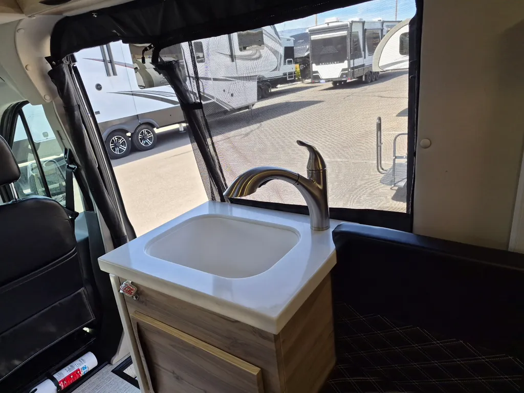 2027 Chinook RV Bayside TB, Photos photo 14