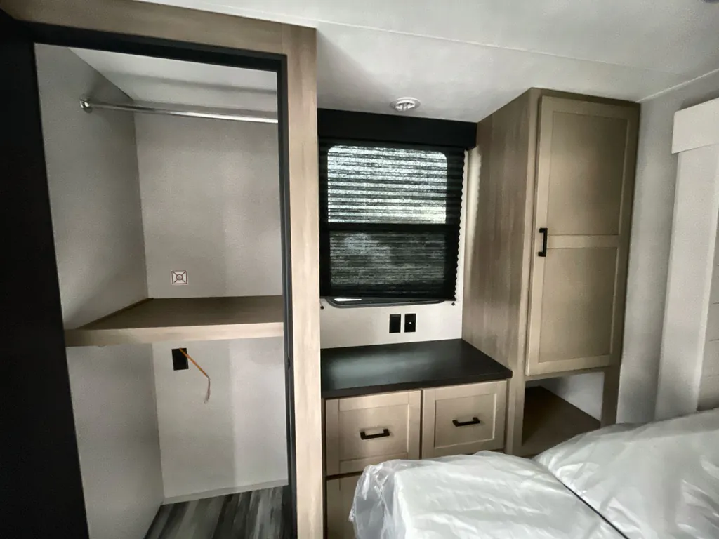 2026 Jayco Jay Flight Bungalow 404LOFT DS, Photos photo 11
