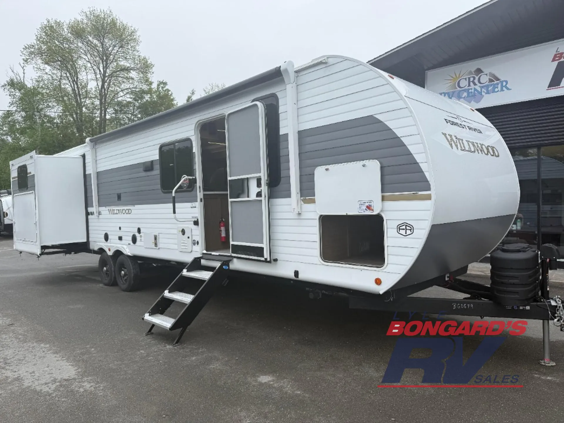 2026 Forest River Wildwood 31KQBTS dealer photo 1 from Lyle Bongards RV Sales