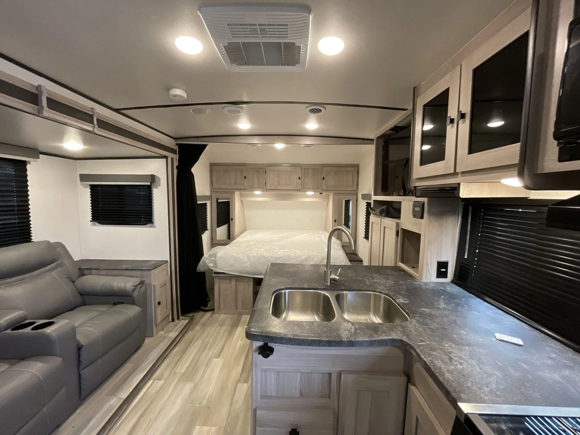 2023 Coachmen Northern Spirit 1943RB — living area main