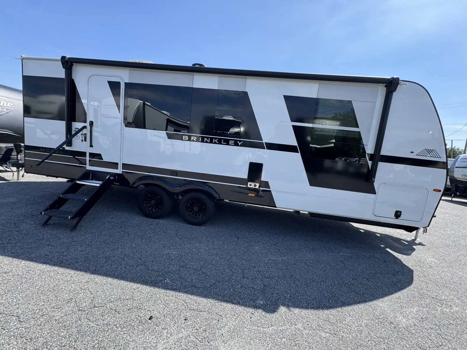 2025 Brinkley MODEL I 265 - Photo 3