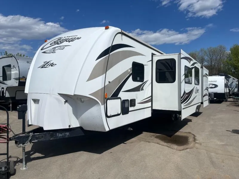 2014 Keystone RV Cougar X-Lite 33RBI - Photo 2