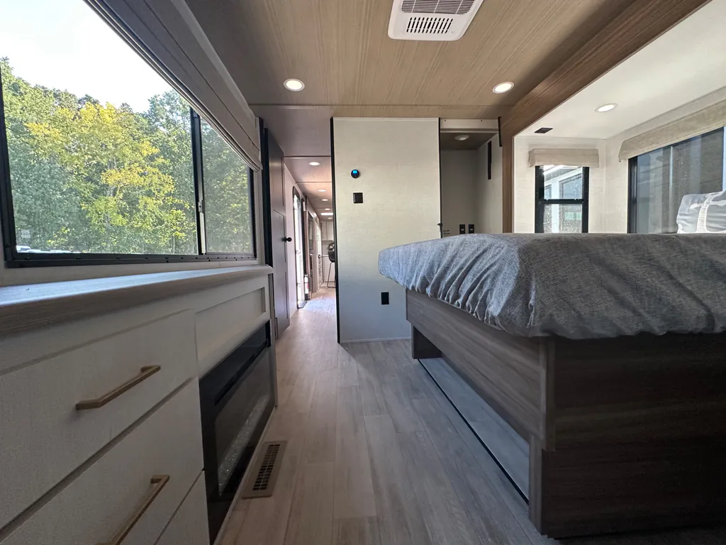 2026 Forest River Vibe 3400XL, Photos photo 21