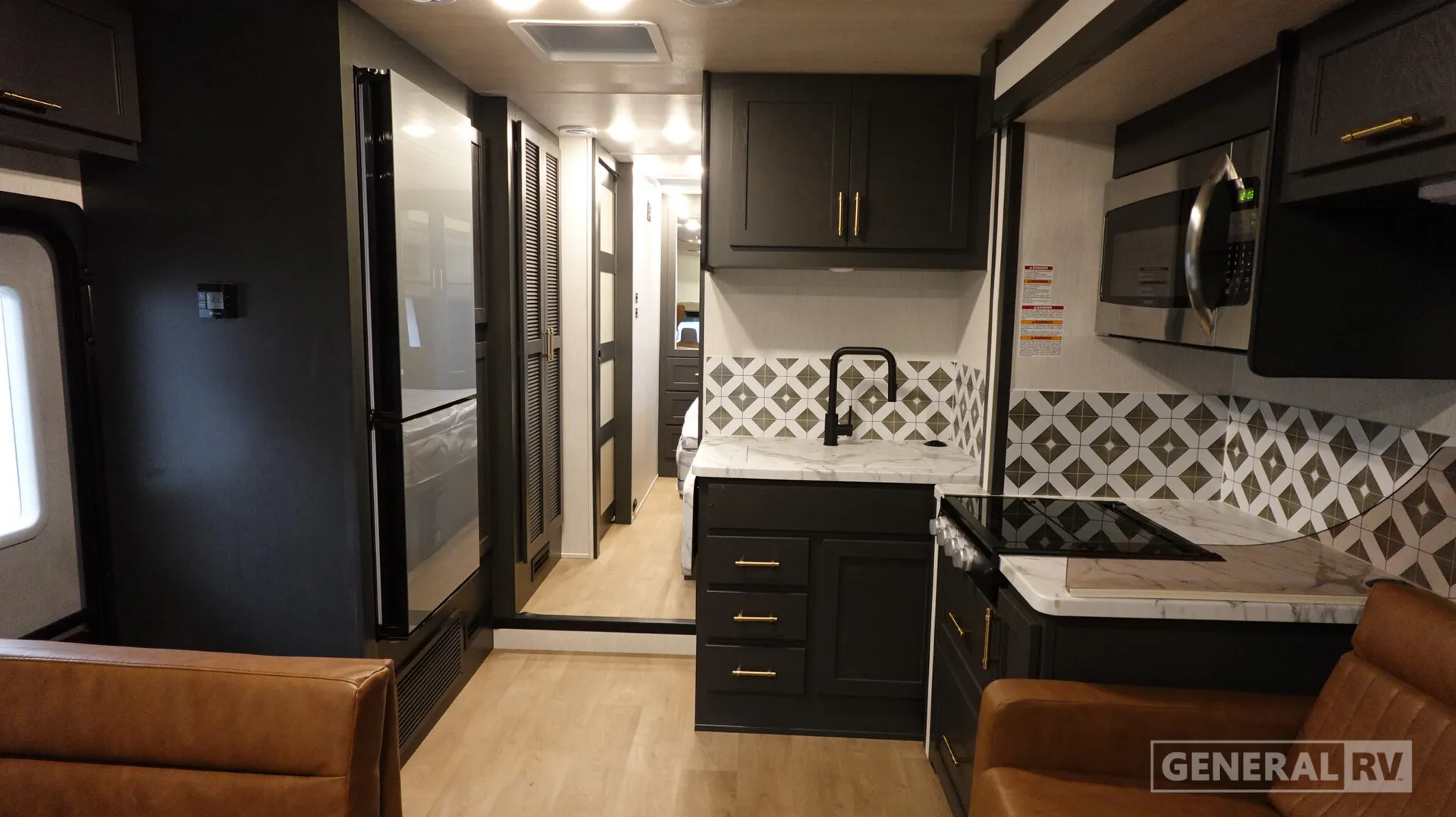 2027 NeXus RV Triumph 29T - Photo 3