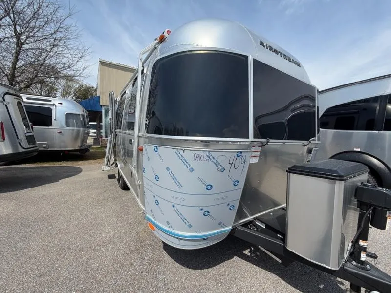 2026 Airstream Caravel 22FB - Photo 3