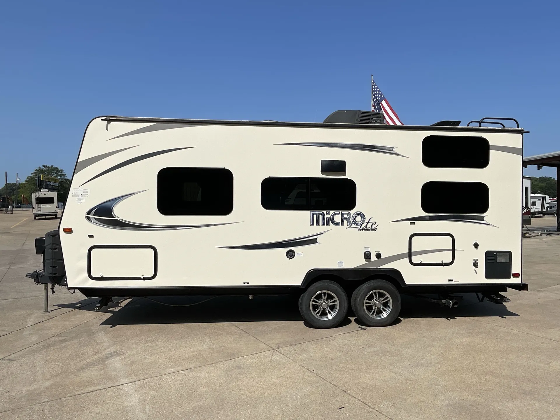 2018 Forest River Flagstaff Micro Lite 23LB — off campside
