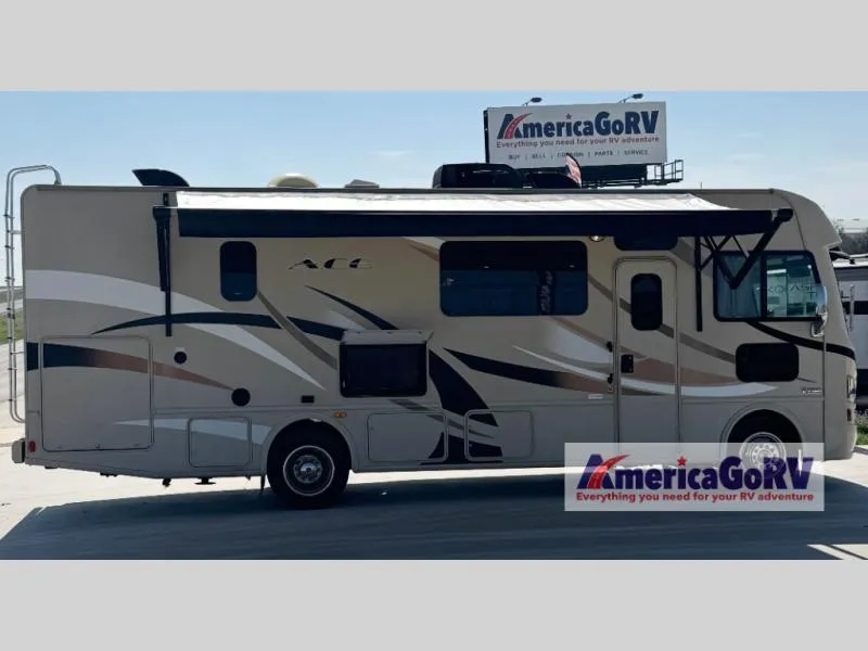 2017 Thor Motor Coach ACE 29.3 - Photo 2
