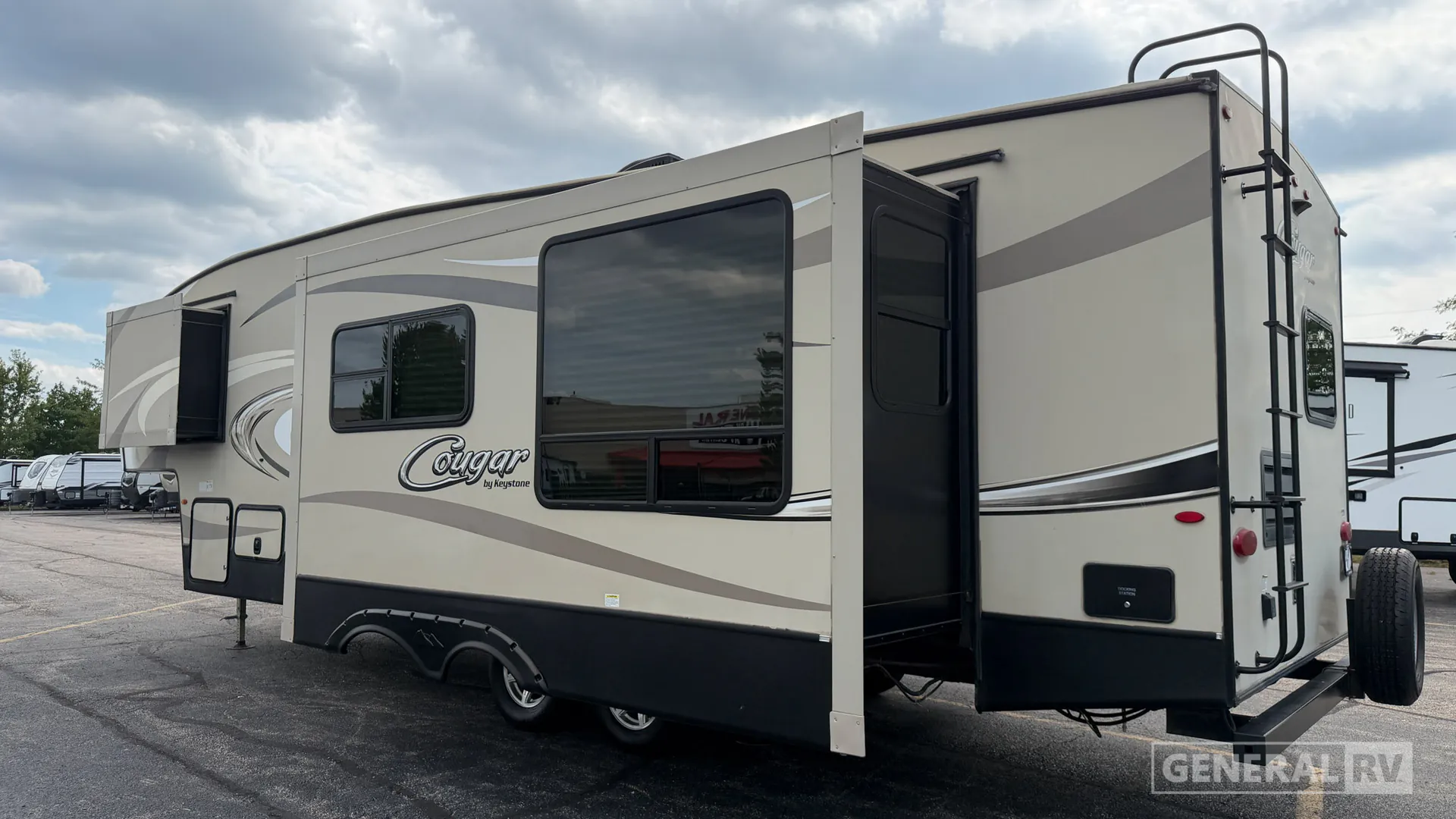 2017 Keystone Cougar XLite 28RKS - Photo 4