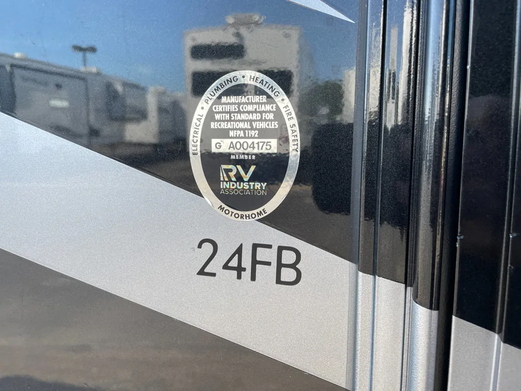 2020 Thor Motor Coach Tiburon 24FB, Photos photo 14