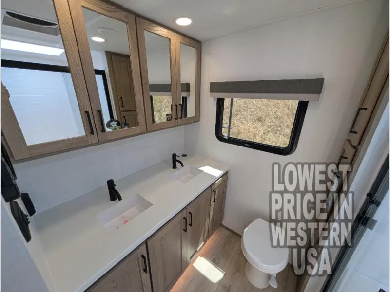 2026 Forest River Rockwood Signature 8263MBR - Photo 4