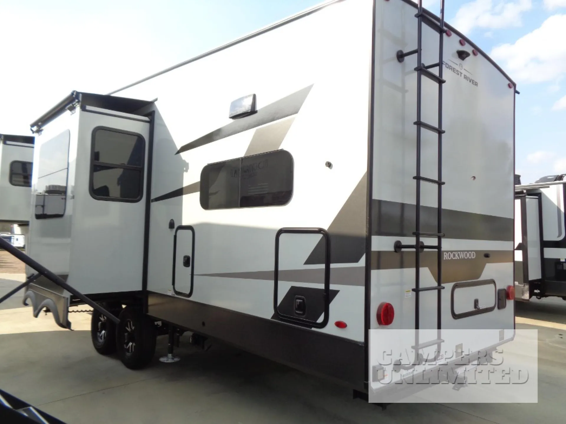 2026 Forest River Rockwood Signature 371RK - Photo 4