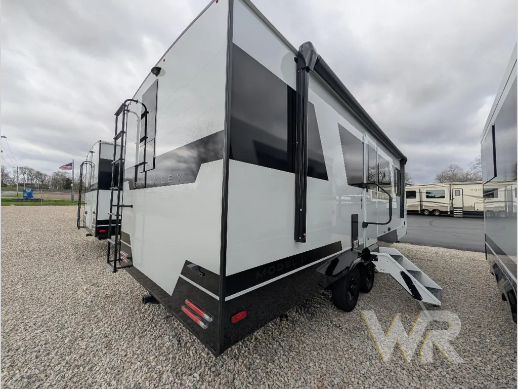 2026 Brinkley Model Ix 23X, Photos photo 10