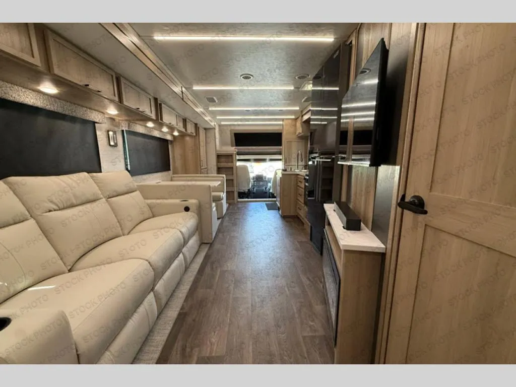 2026 Dynamax Europa S 37CA - Photo 4