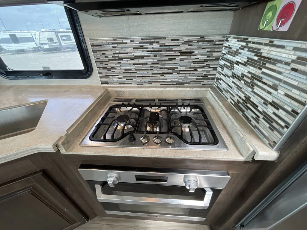 2019 Entegra Coach Emblem 36U, Photos photo 11
