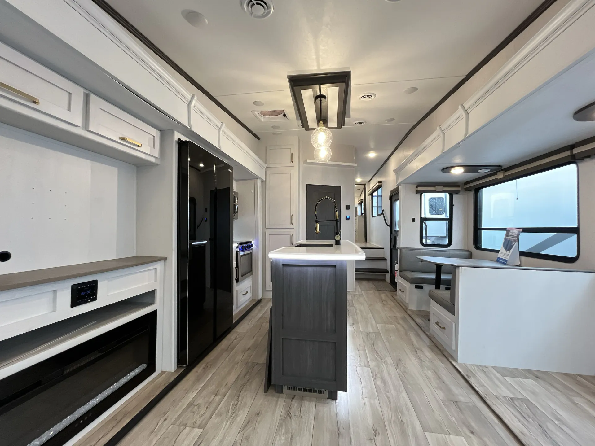 2023 Dutchmen Astoria Platinum 3553MBP — living area main