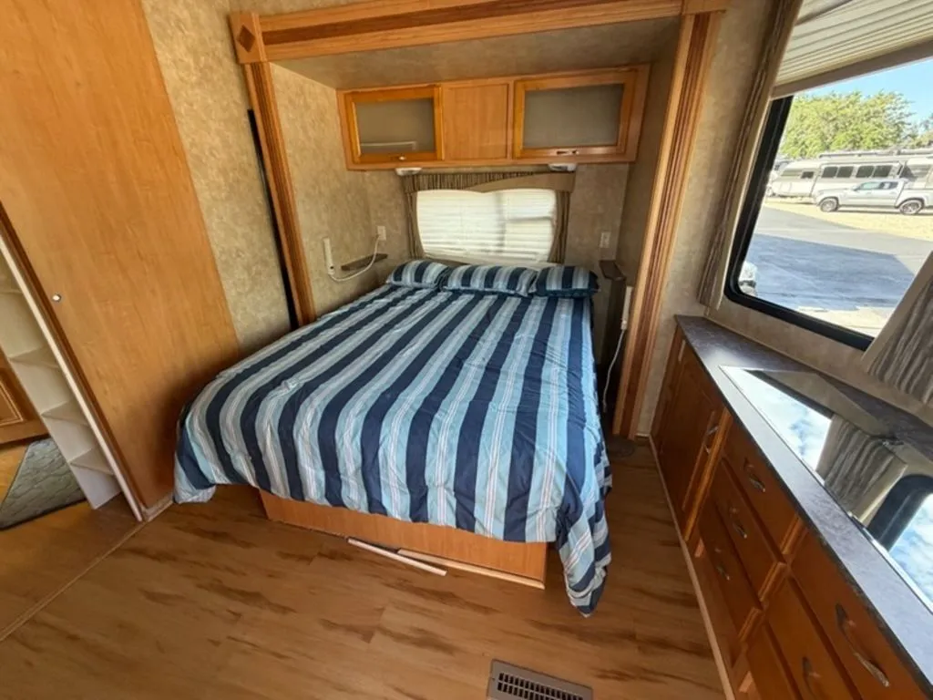 2010 Jayco Jay Flight Bungalow 40BHS - Photo 2