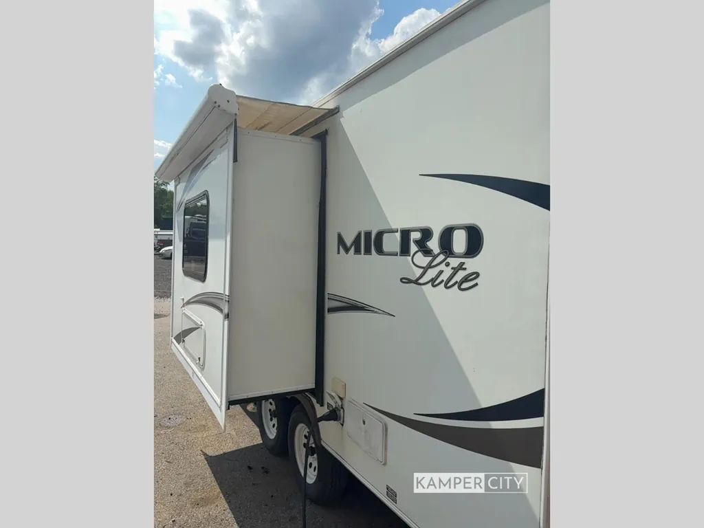 2013 Forest River Flagstaff Micro Lite 21FBRS, Photos photo 7