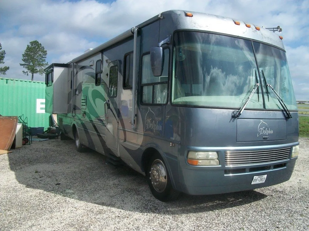 2005 National Dolphin 5355 - Photo 3