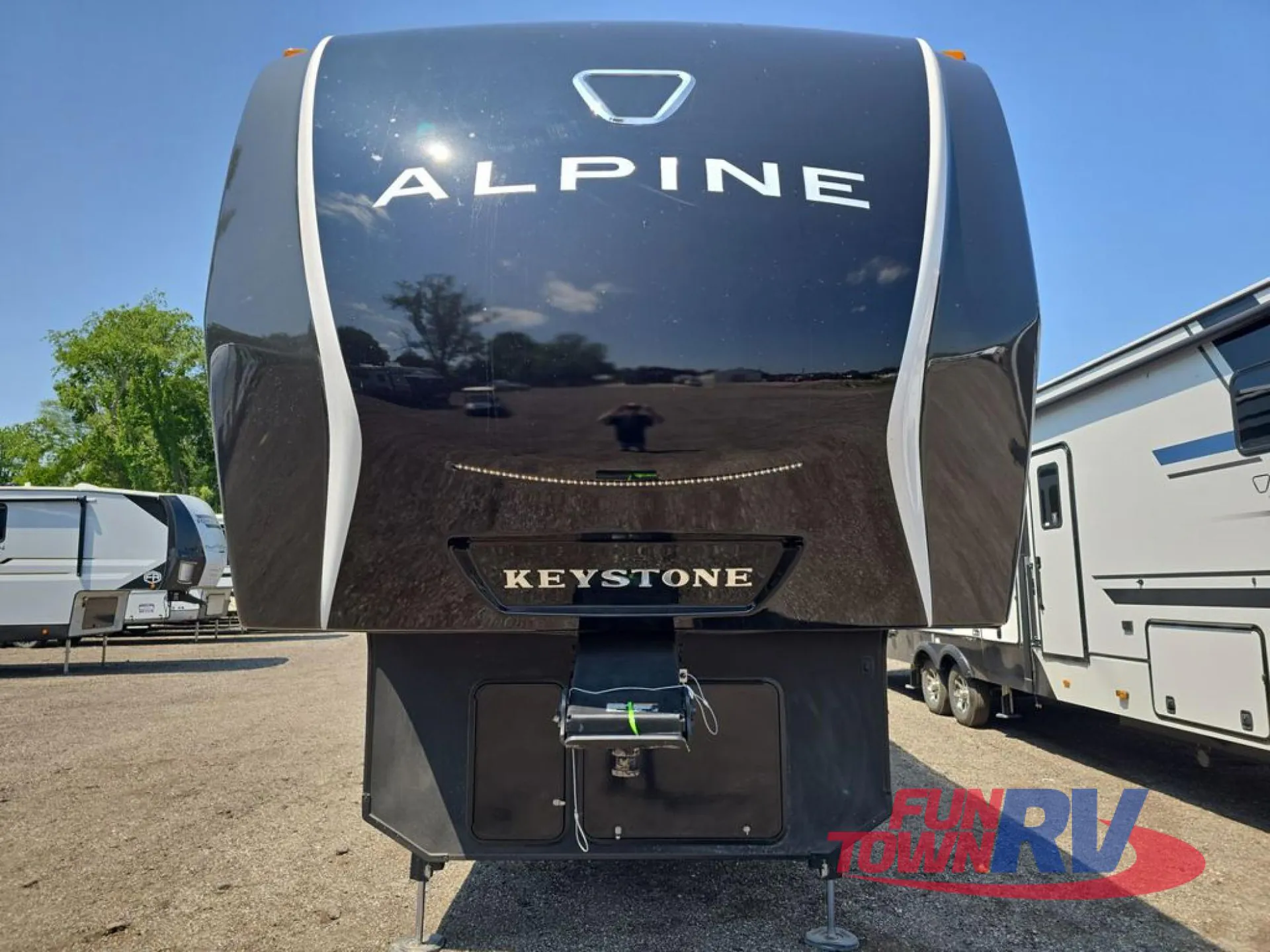 2026 Keystone Alpine Avalanche Edition 381DL - Photo 3