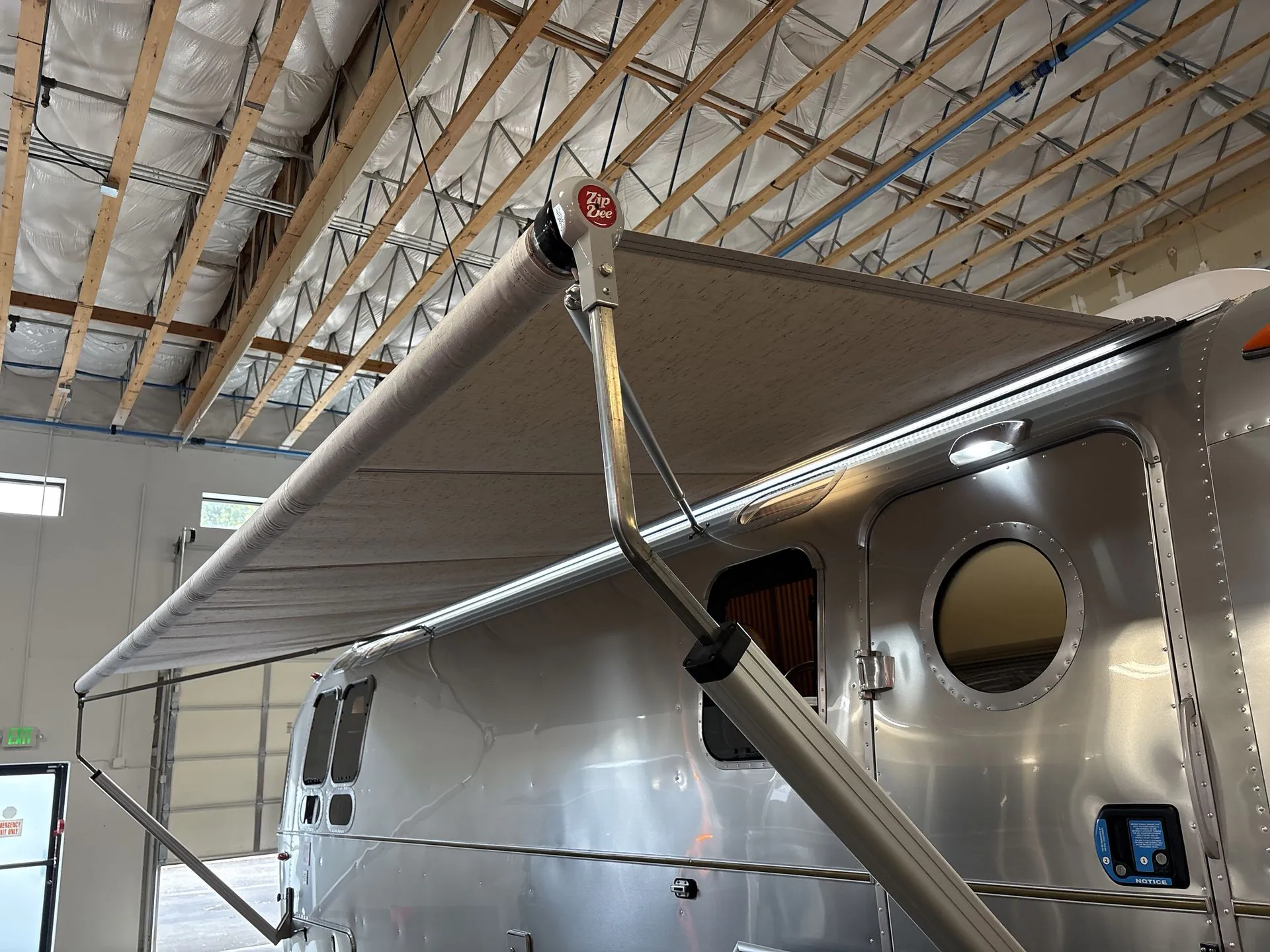 2027 Airstream Frank Lloyd Wright 28RB - Photo 4
